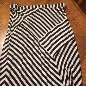 Long maxi skirt